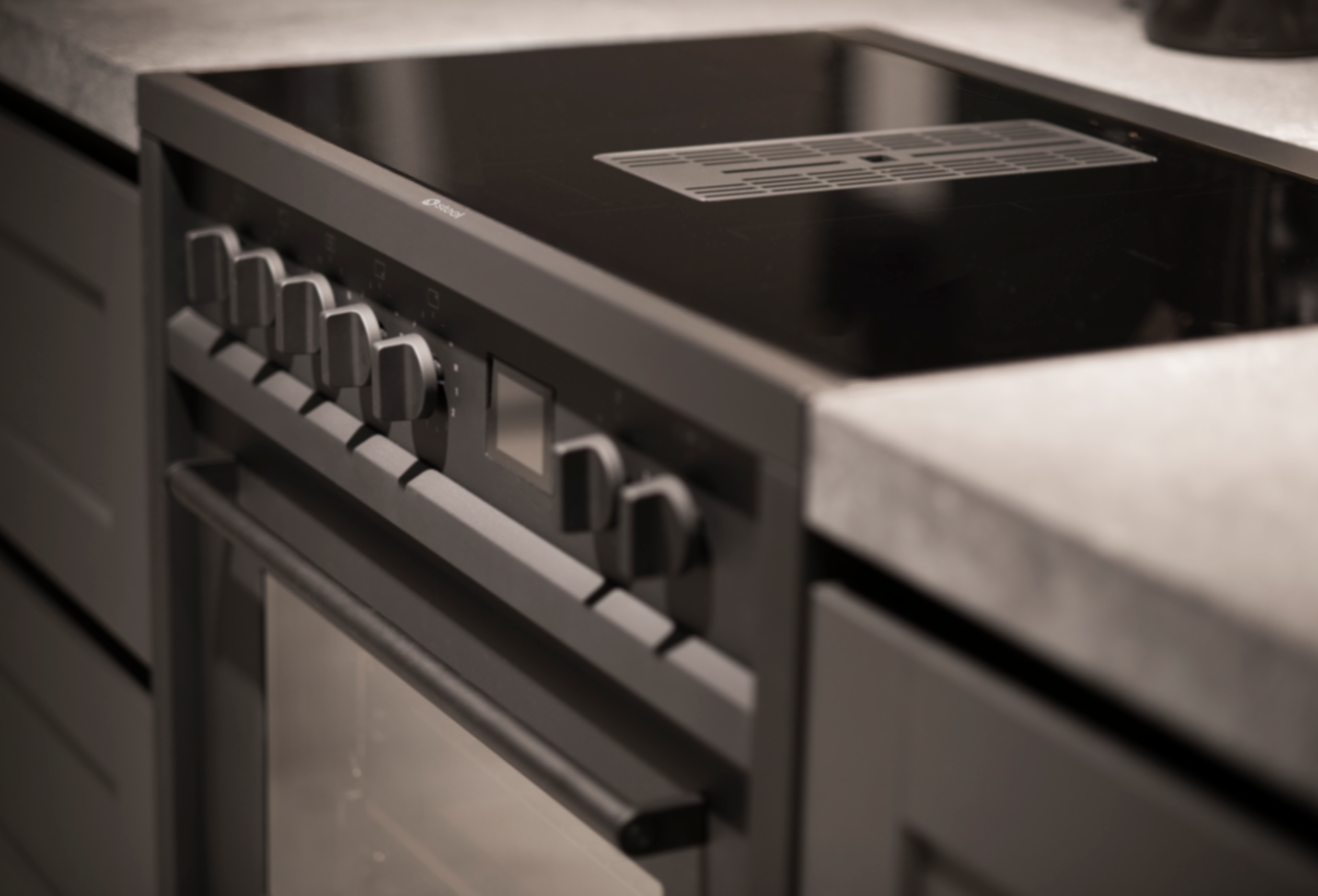 Induction vs Dual Fuel Range Cookers: Which Is Right for Your Kitchen?